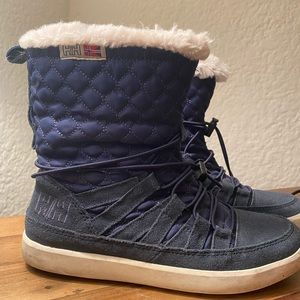 Helly Hansen blue boots